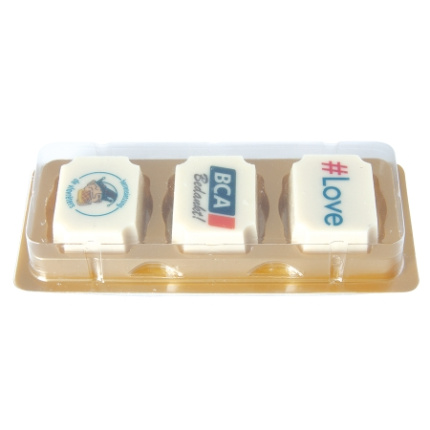 Logobonbon van witte chocolade met hazelnoot praline, rechthoekig of rond, met opdruk tot in full colour, per 3 stuks verpakt - Topgiving